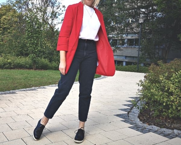 Mom-Jeans Outfit im Herbst mit Blazer