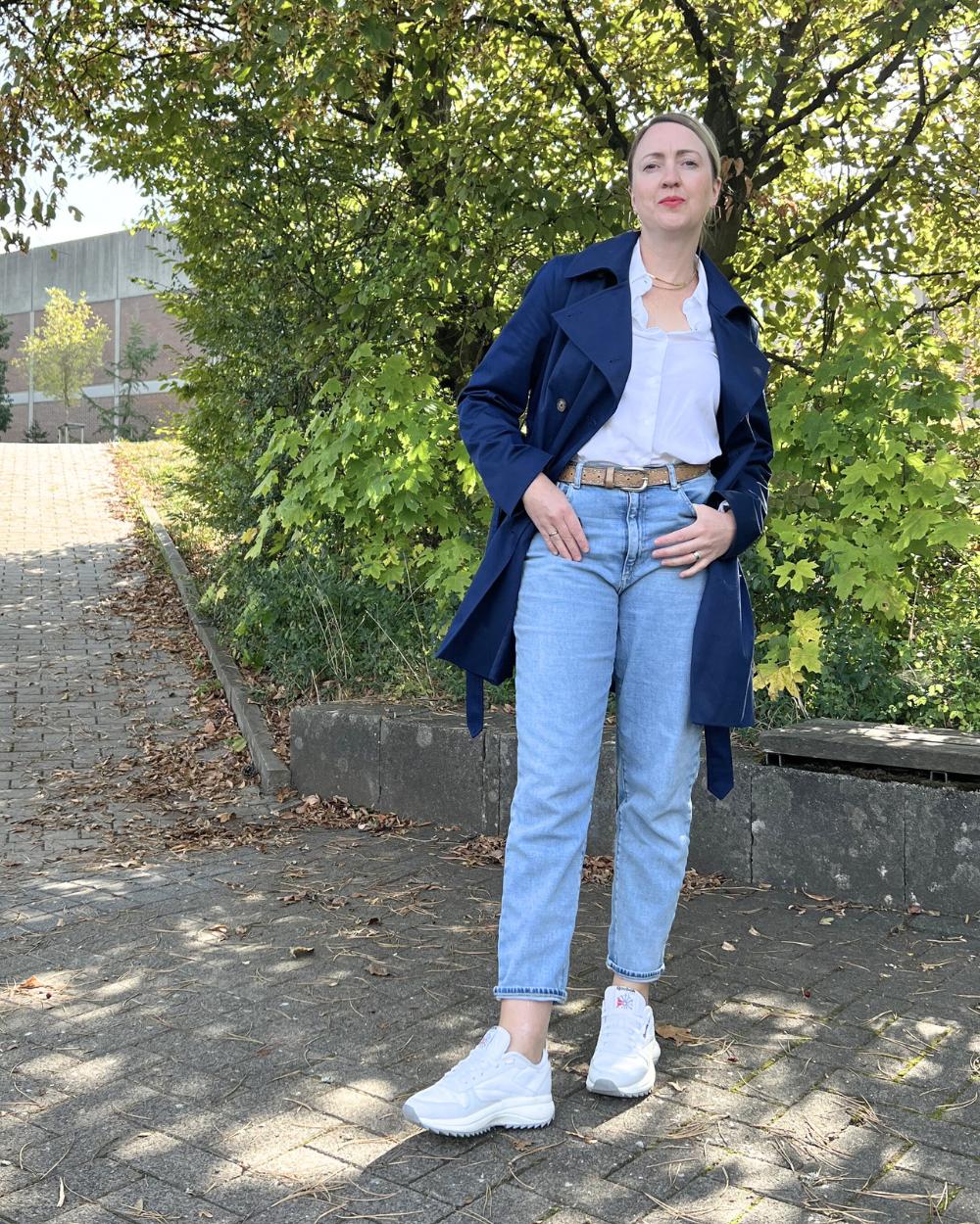 trenchcoat-outfit-idee-fruehling